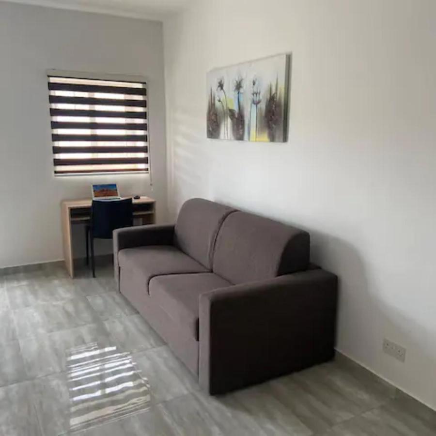 F10 Room 3, Private Room Two Single Beds Shared Bathroom In Shared Flat Msida Exteriér fotografie